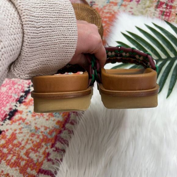 $850 Chloe Colorful Slip On Platform Wavy Woven Leather Slides Sandal 35 / 5 - Picture 6 of 8